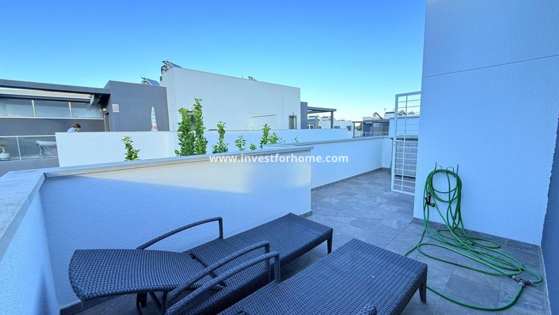 Sale - House - Torrevieja - aguas nuevas