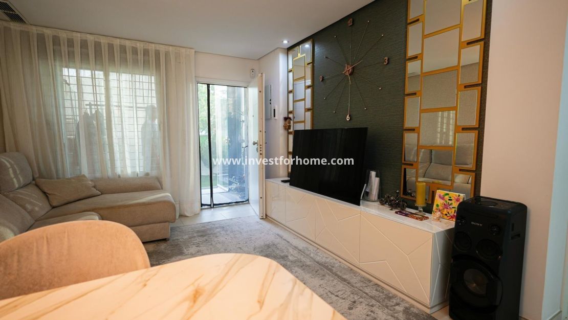Sale - House - Torrevieja - aguas nuevas