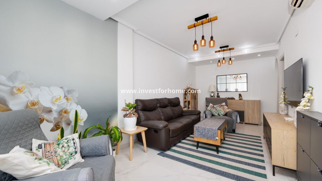 Sale - House - Torrevieja - aguas nuevas