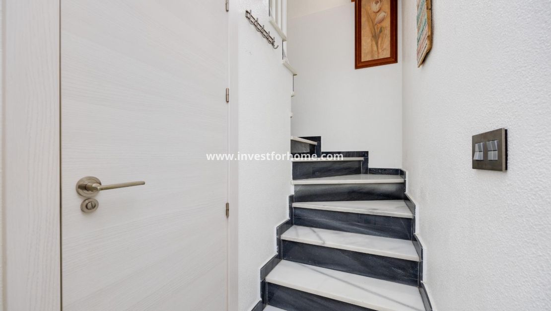 Sale - House - Torrevieja - aguas nuevas