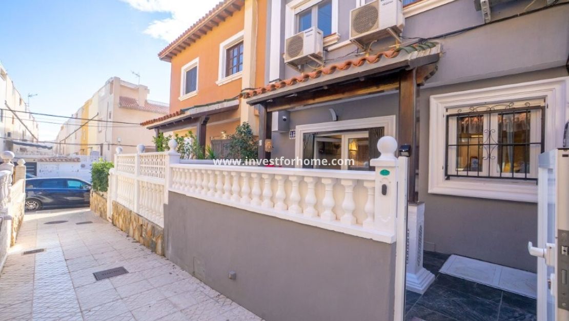 Sale - House - Torrevieja - Cabo Cervera