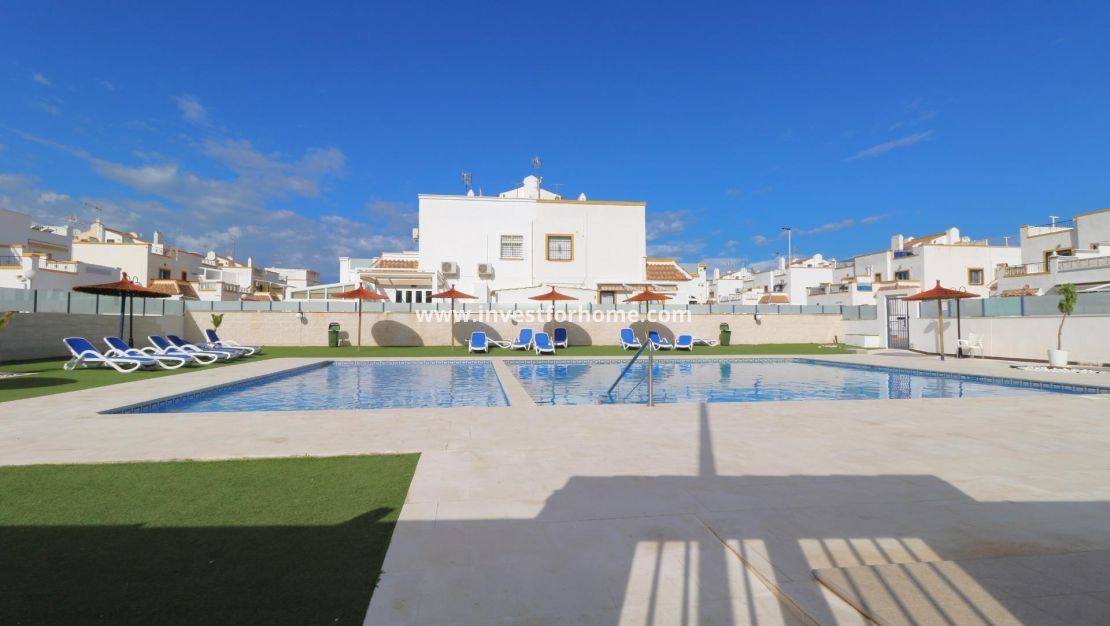 Sale - House - Torrevieja - Carrefour