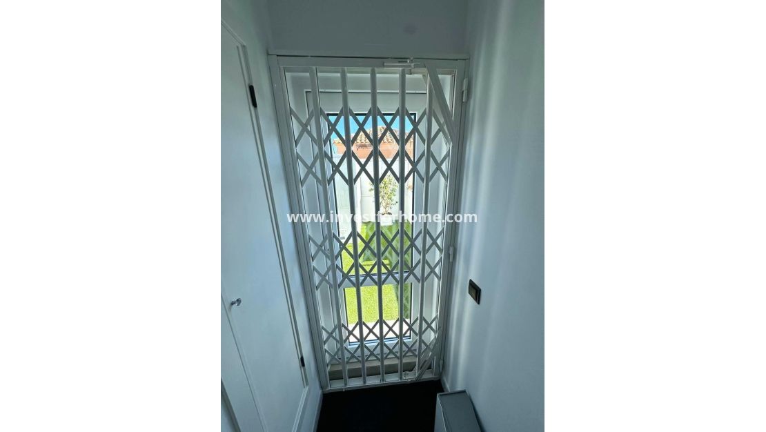 Sale - House - Torrevieja - Carrefour