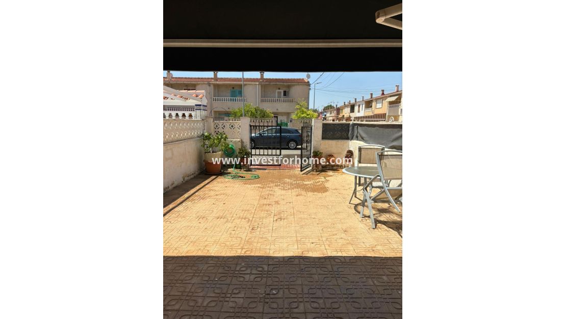 Sale - House - Torrevieja - Centro