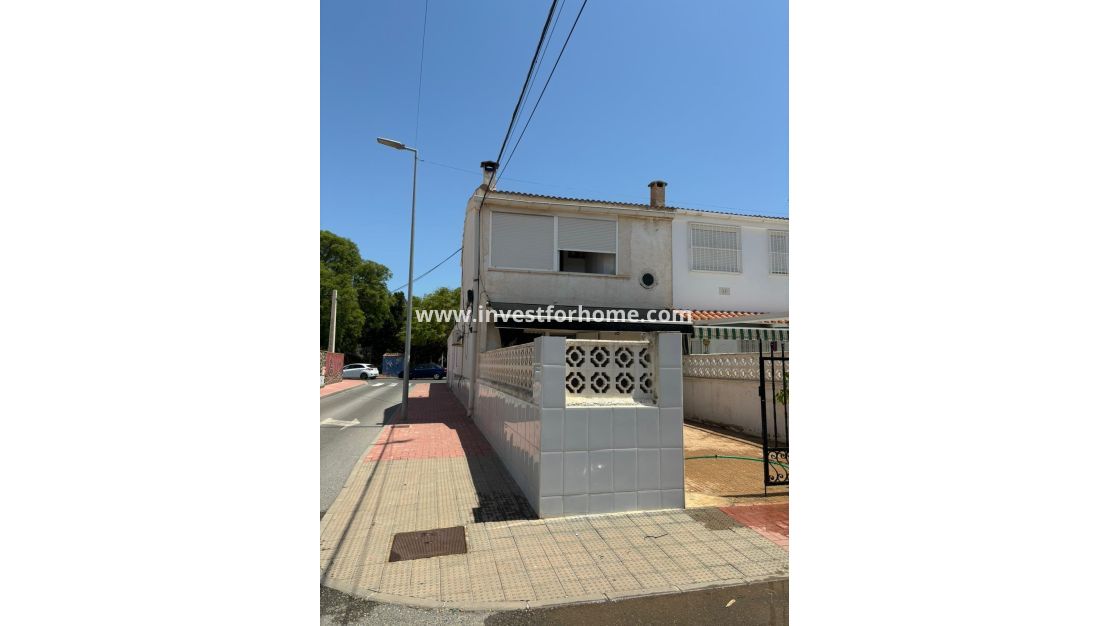 Sale - House - Torrevieja - Centro