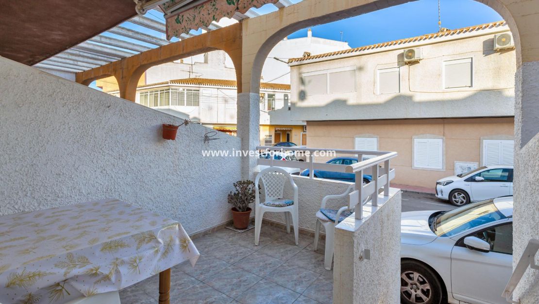 Sale - House - Torrevieja - Centro