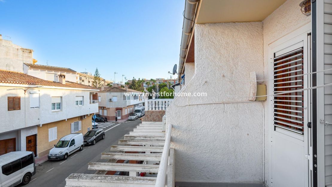 Sale - House - Torrevieja - Centro