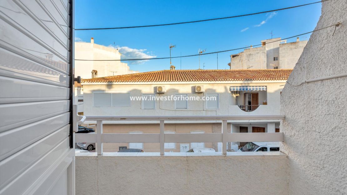 Sale - House - Torrevieja - Centro