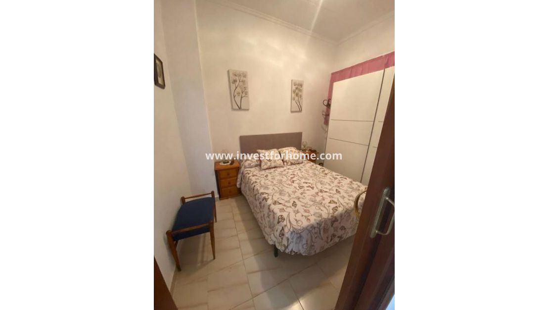 Sale - House - Torrevieja - Centro