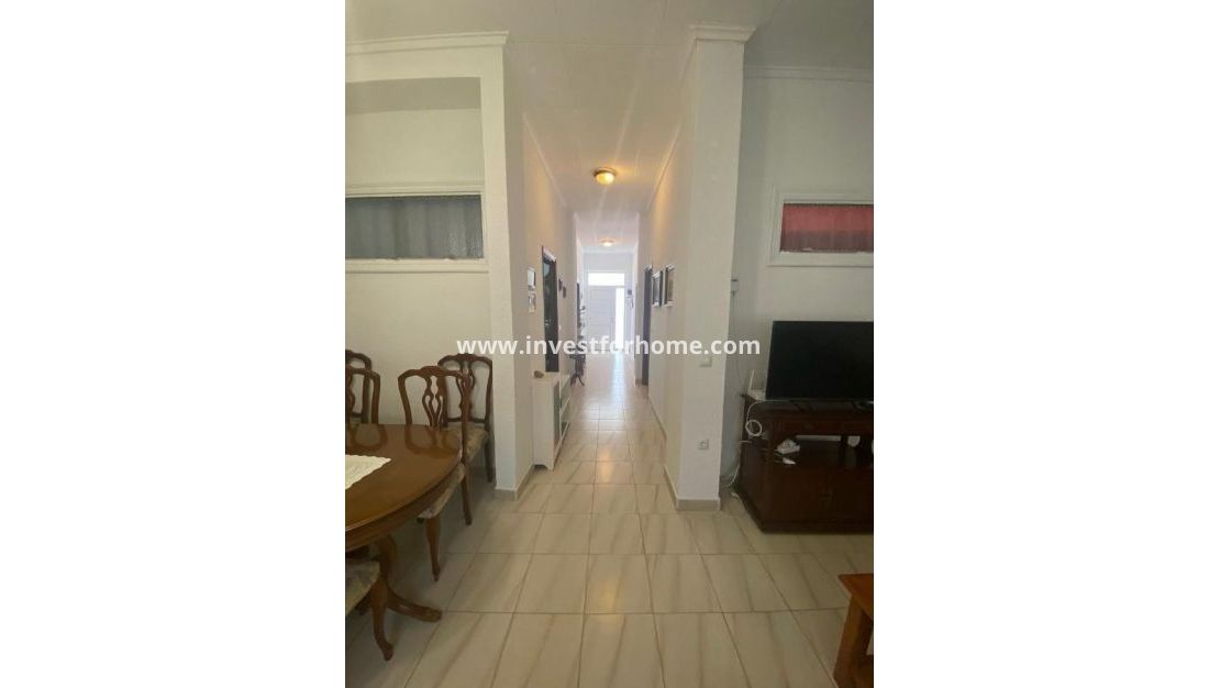Sale - House - Torrevieja - Centro