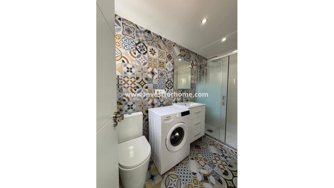 Sale - House - Torrevieja - Centro