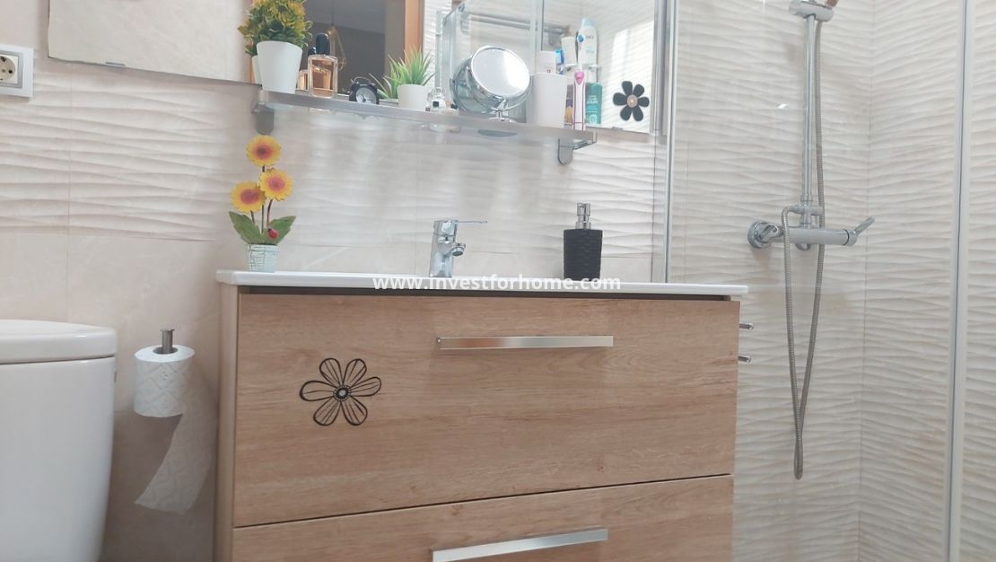 Sale - House - Torrevieja - Centro