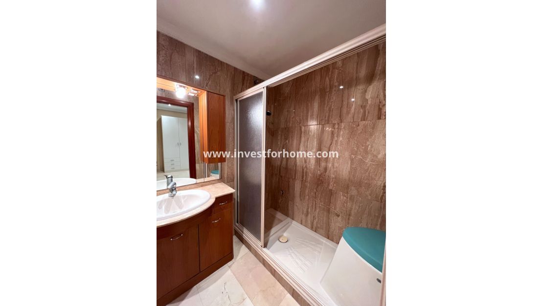 Sale - House - Torrevieja - Centro