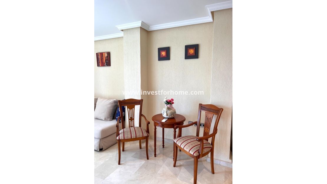 Sale - House - Torrevieja - Centro