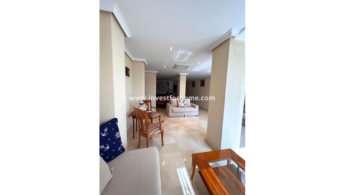 Sale - House - Torrevieja - Centro