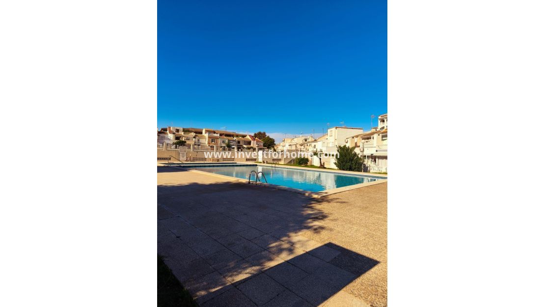 Sale - House - Torrevieja - Centro