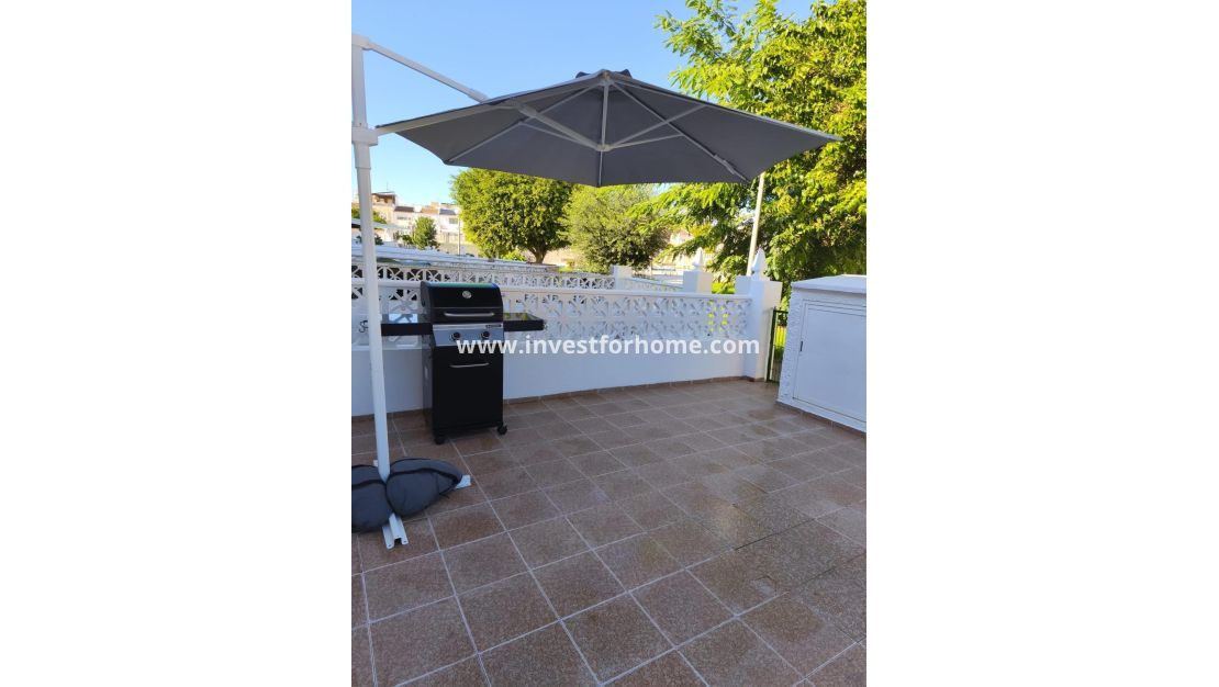 Sale - House - Torrevieja - Centro