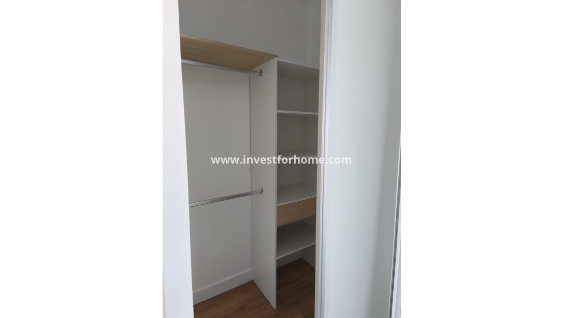 Sale - House - Torrevieja - Centro