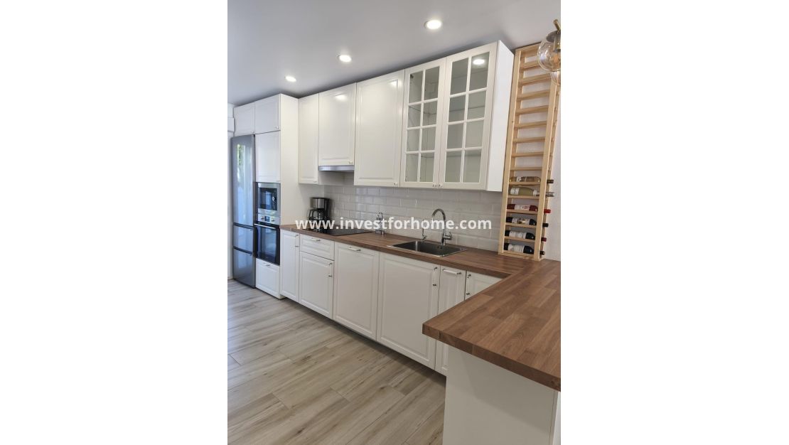 Sale - House - Torrevieja - Centro