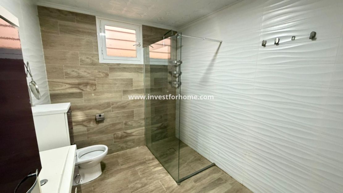 Sale - House - Torrevieja - Centro
