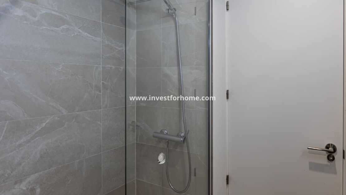 Sale - House - Torrevieja - Centro