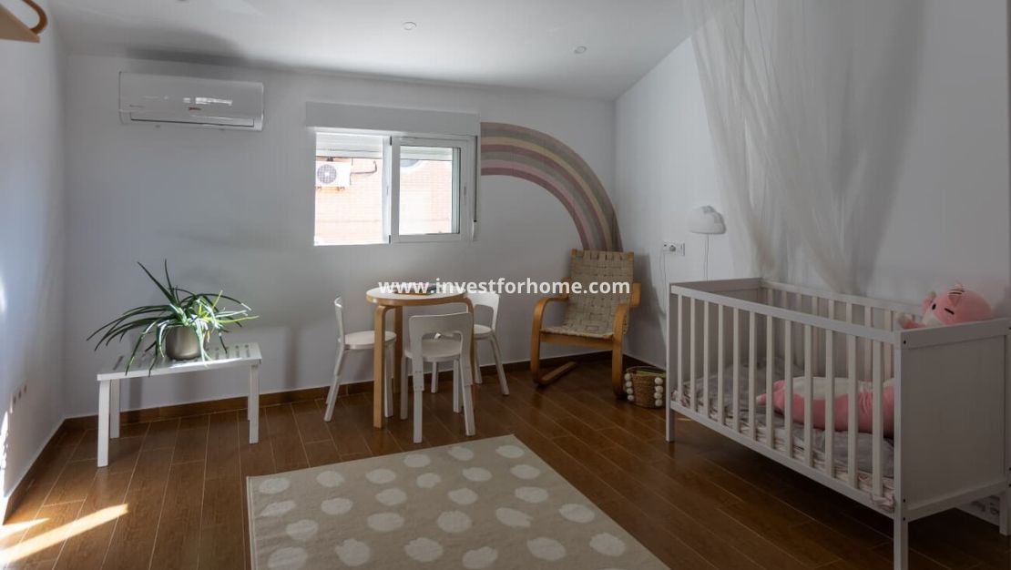 Sale - House - Torrevieja - Centro