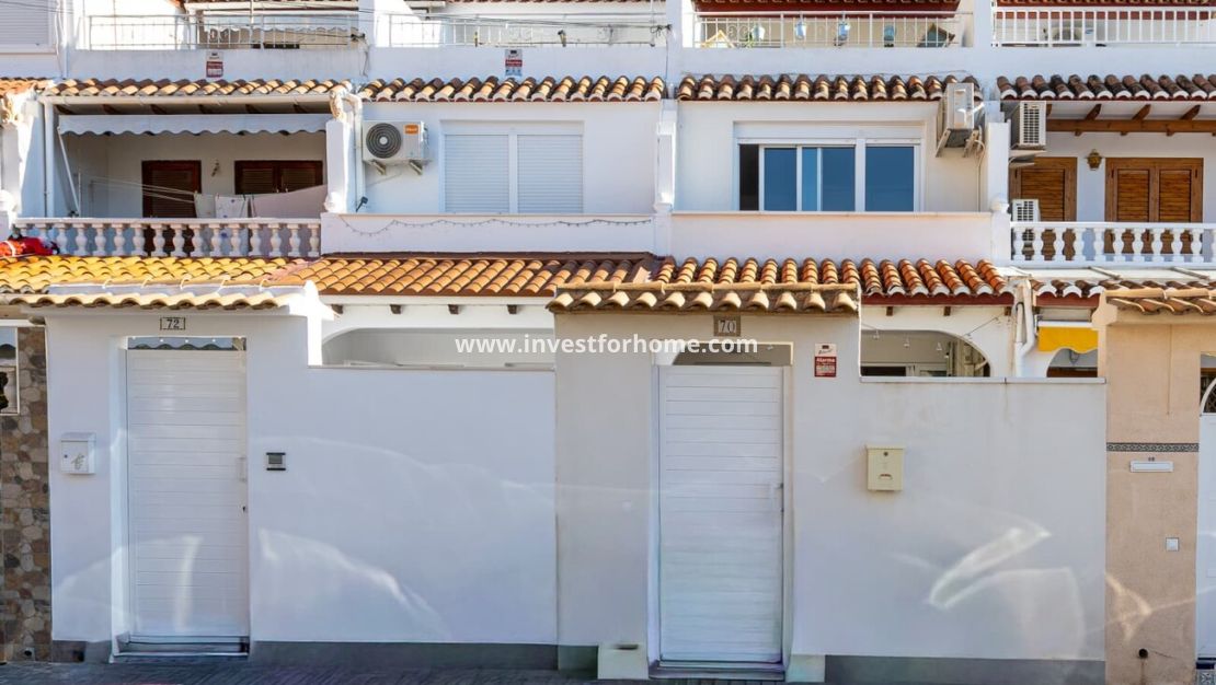 Sale - House - Torrevieja - Centro