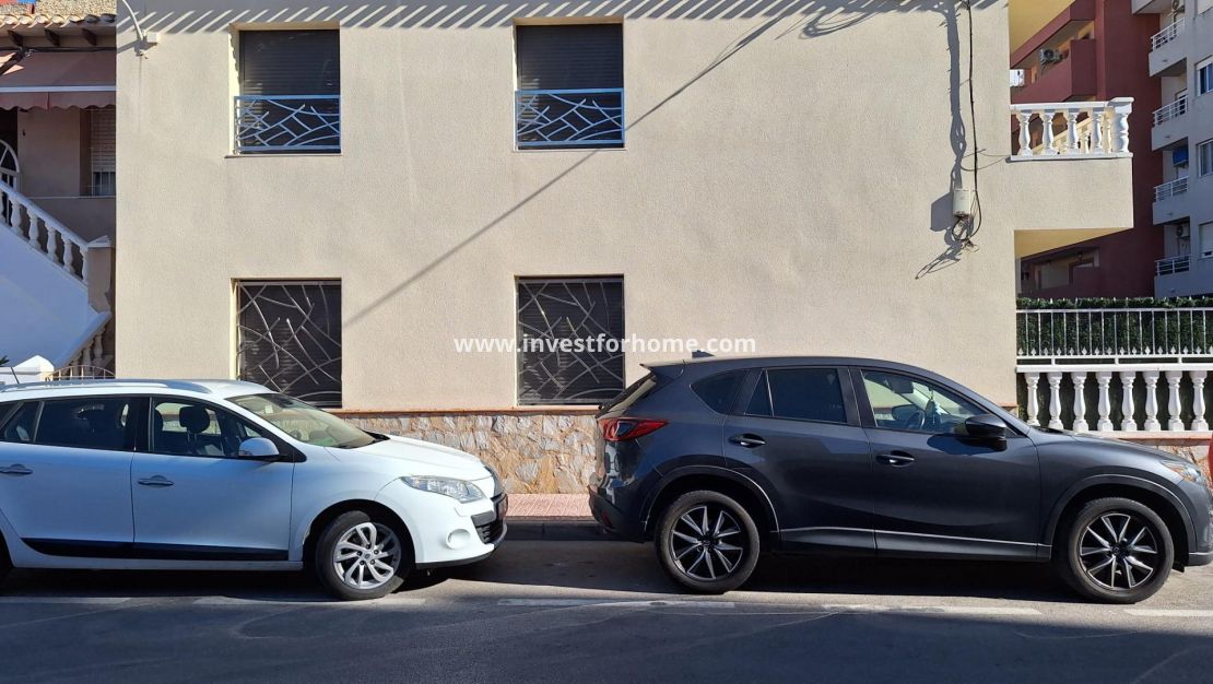 Sale - House - Torrevieja - Centro