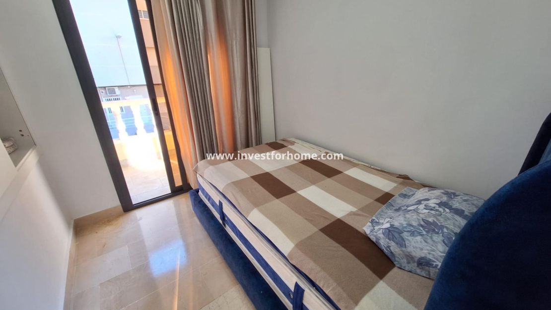 Sale - House - Torrevieja - Centro