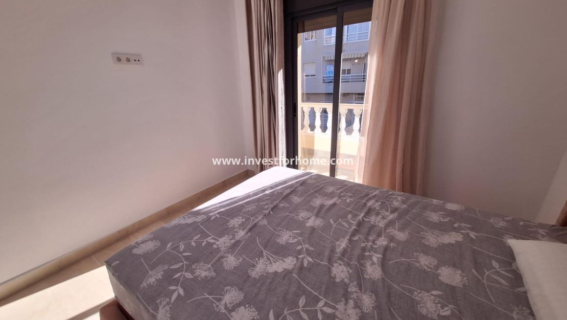 Sale - House - Torrevieja - Centro