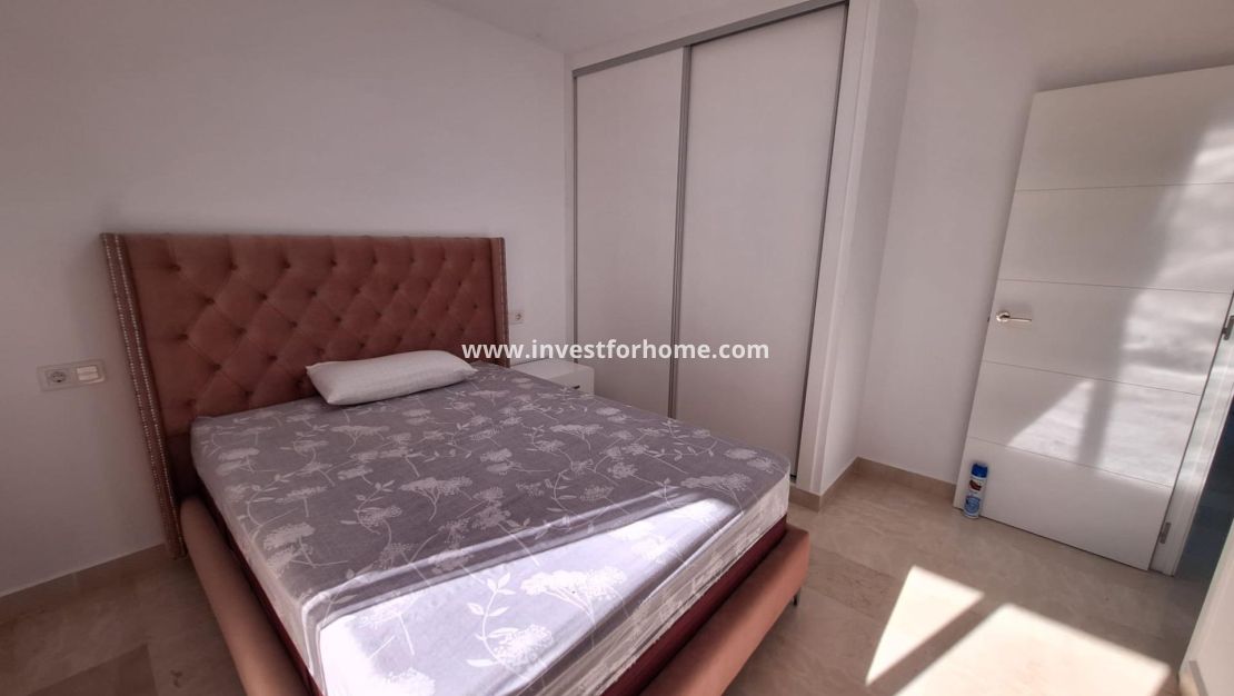 Sale - House - Torrevieja - Centro