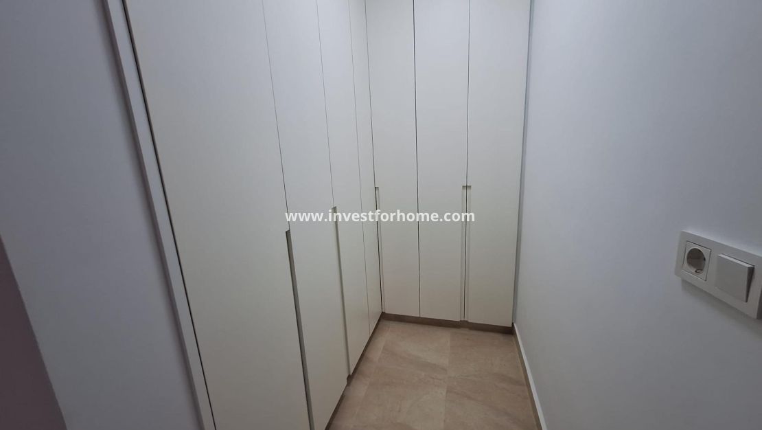 Sale - House - Torrevieja - Centro