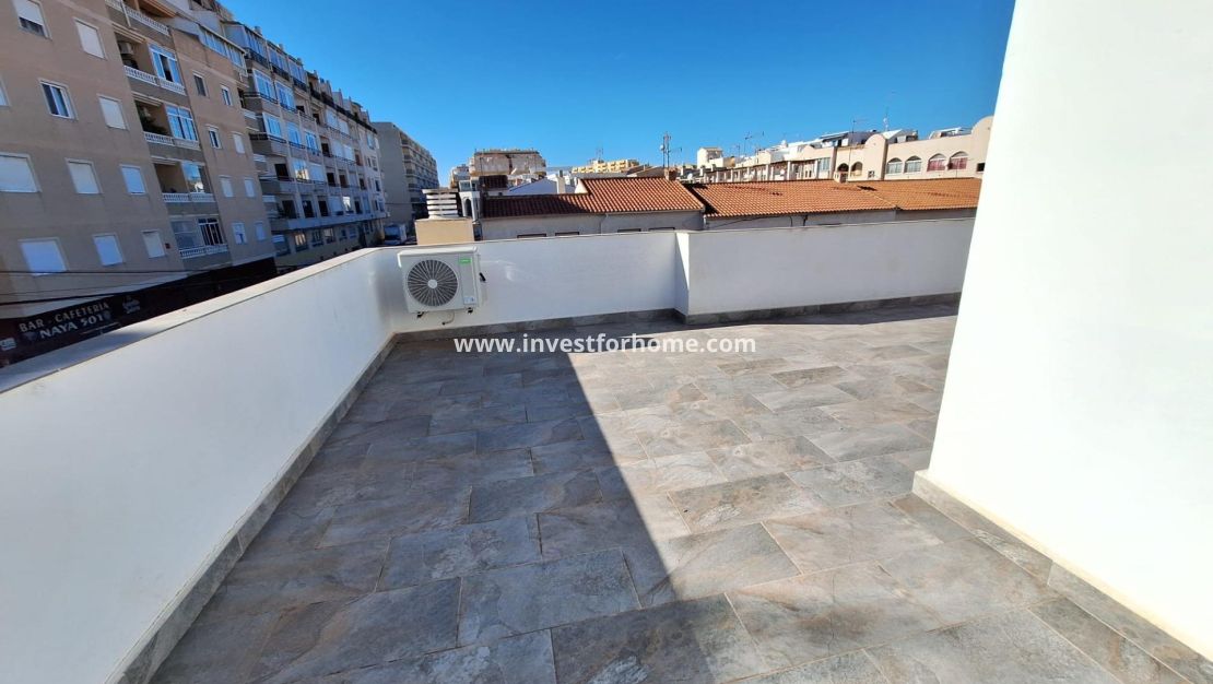 Sale - House - Torrevieja - Centro