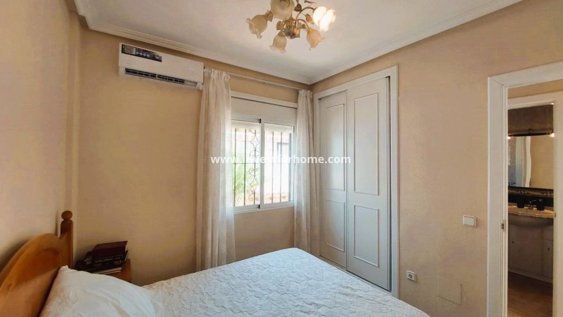 Sale - House - Torrevieja - Costa Blanca