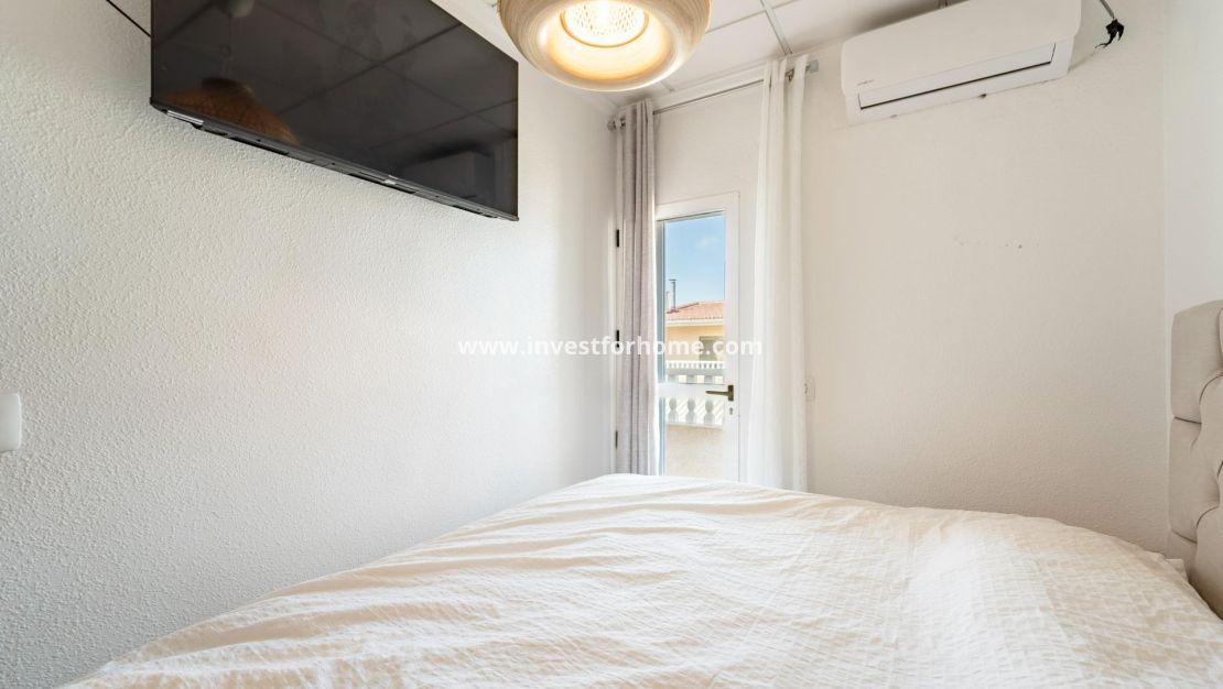 Sale - House - Torrevieja - El Acequión - Los Náufragos