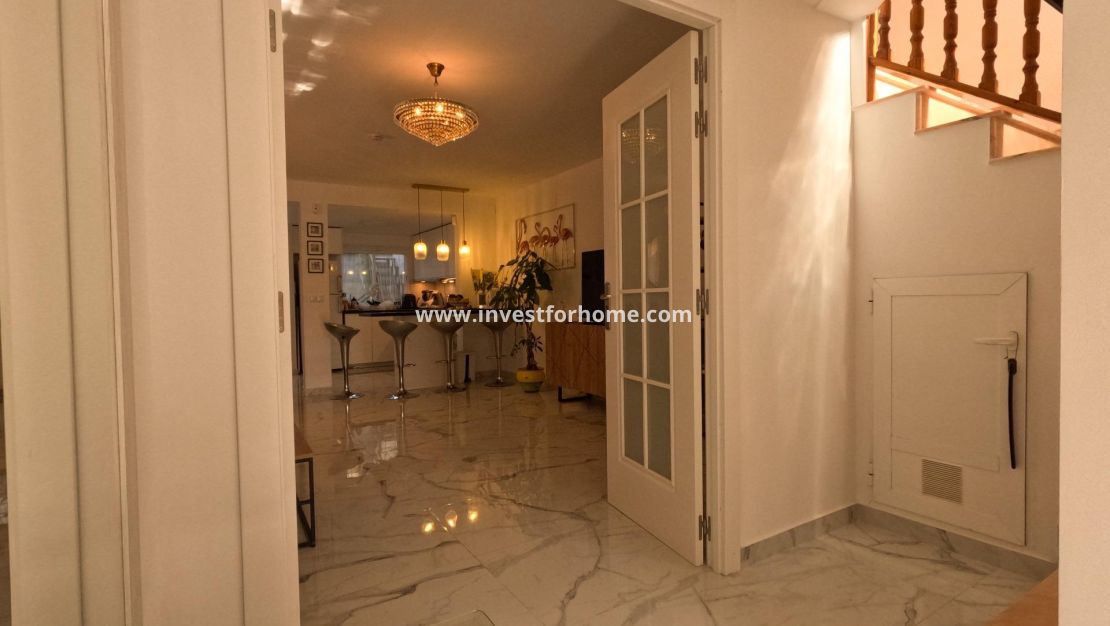 Sale - House - Torrevieja - El Acequión - Los Náufragos