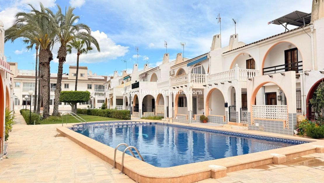 Sale - House - Torrevieja - El Chaparral