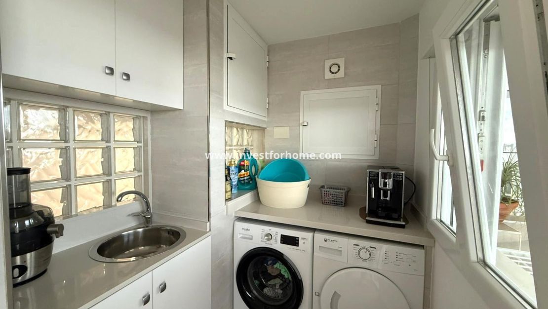 Sale - House - Torrevieja - El Chaparral