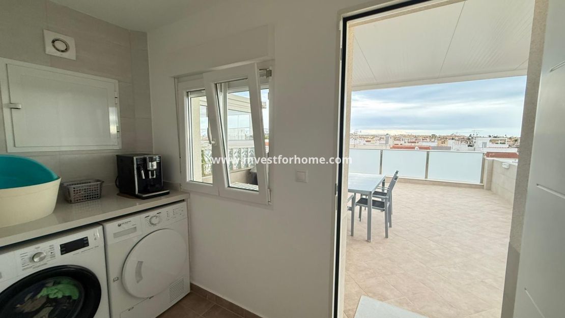 Sale - House - Torrevieja - El Chaparral