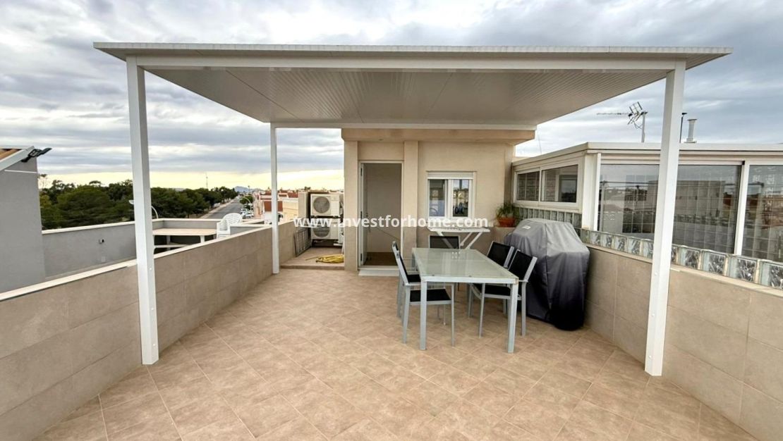 Sale - House - Torrevieja - El Chaparral