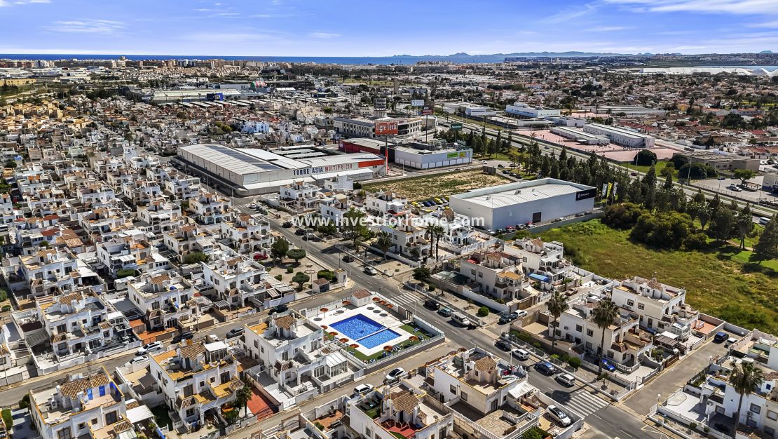 Sale - House - Torrevieja - Jardín del Mar