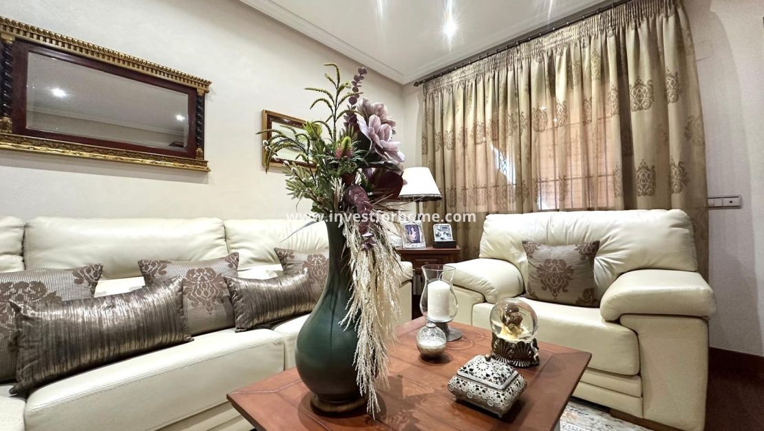 Sale - House - Torrevieja - La Siesta-El Chaparral