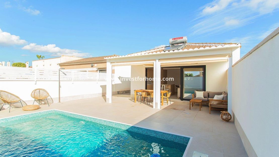 Sale - House - Torrevieja - La Siesta-El Chaparral