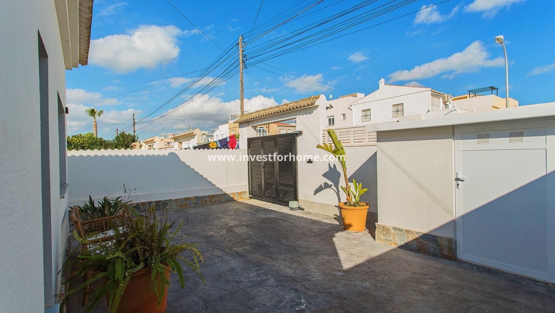 Sale - House - Torrevieja - La Siesta-El Chaparral