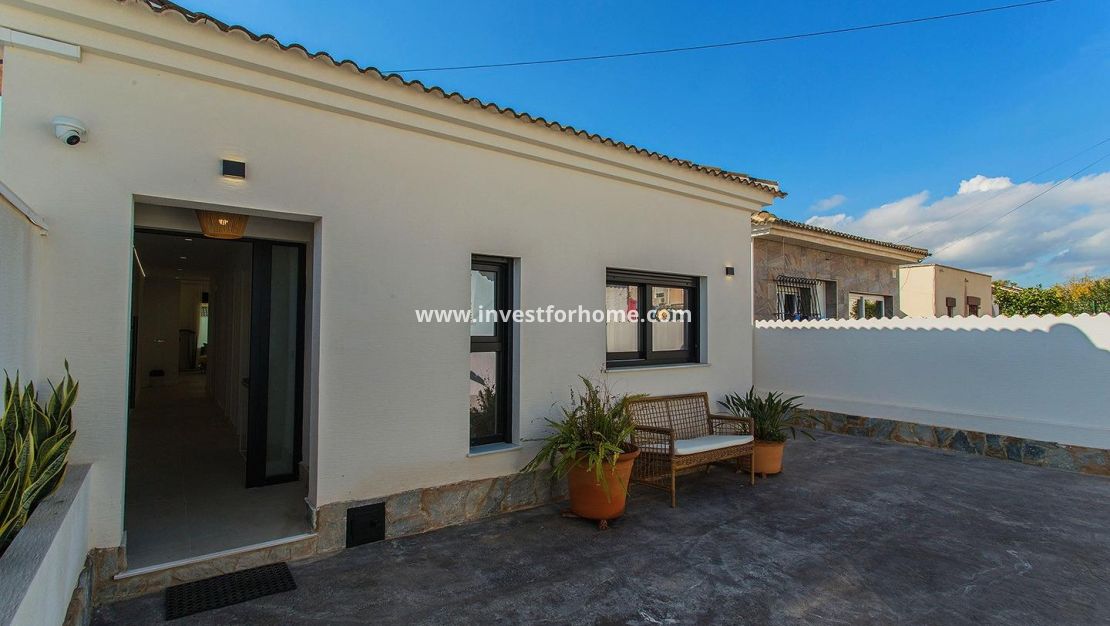 Sale - House - Torrevieja - La Siesta-El Chaparral