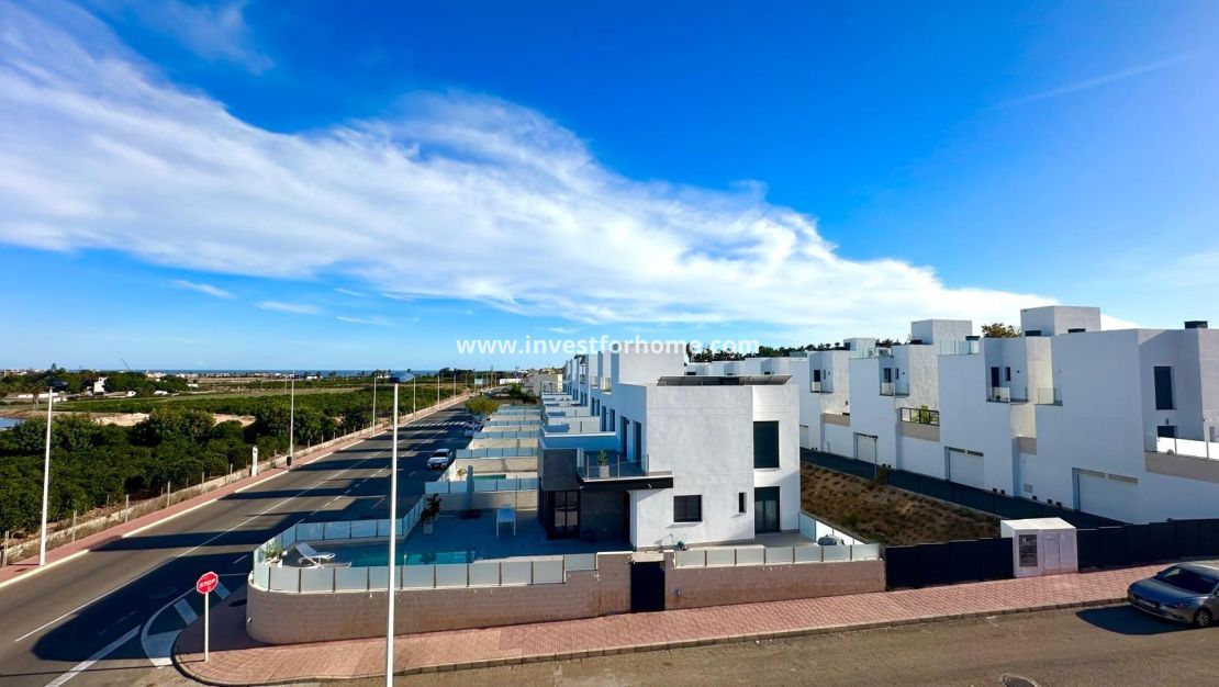 Sale - House - Torrevieja - La Siesta-El Chaparral