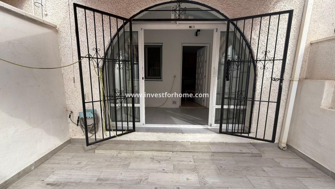 Sale - House - Torrevieja - La Siesta - El Salado - Torreta