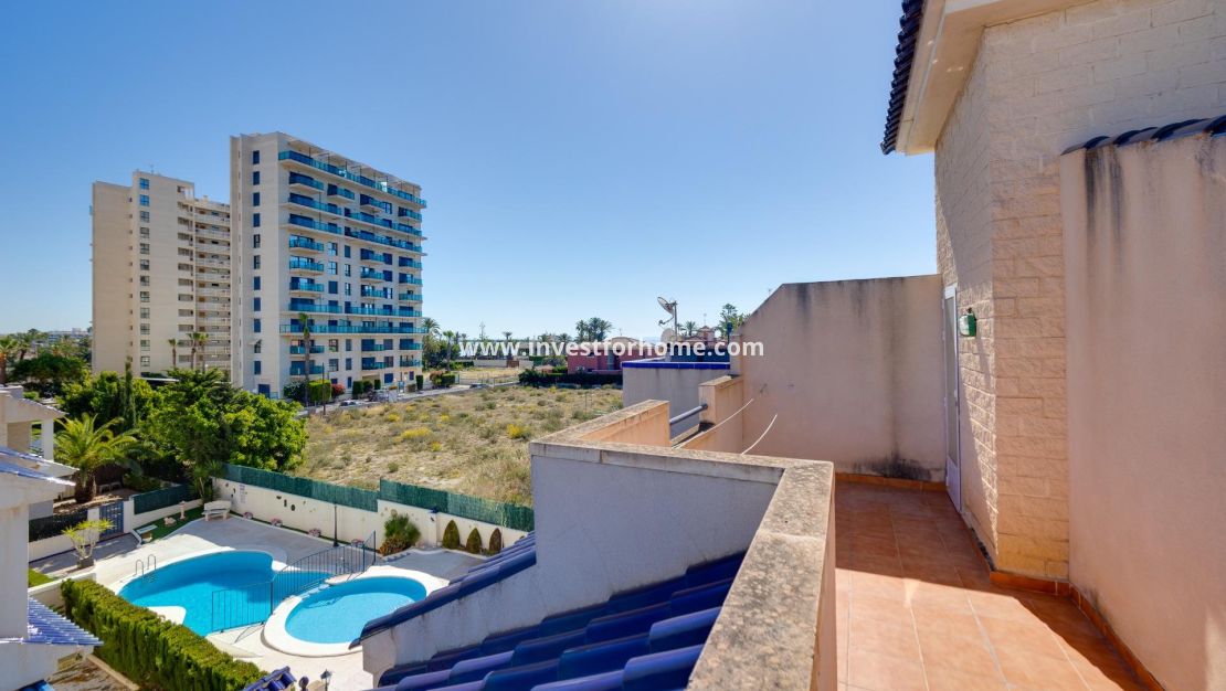 Sale - House - Torrevieja - La Veleta