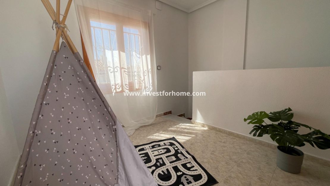 Sale - House - Torrevieja - Los Altos