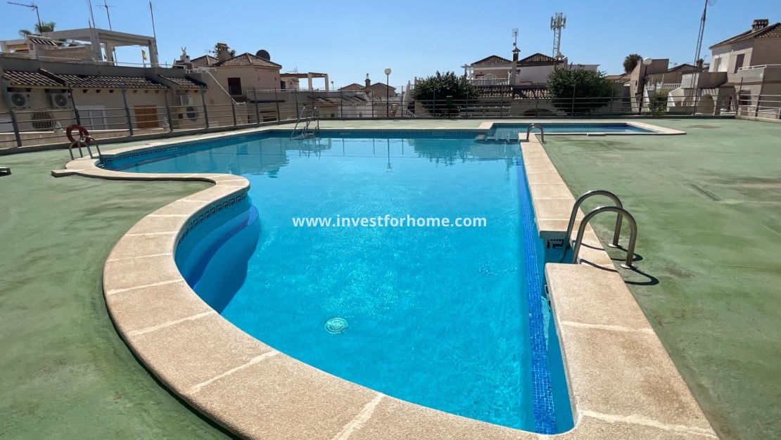 Sale - House - Torrevieja - Los Altos